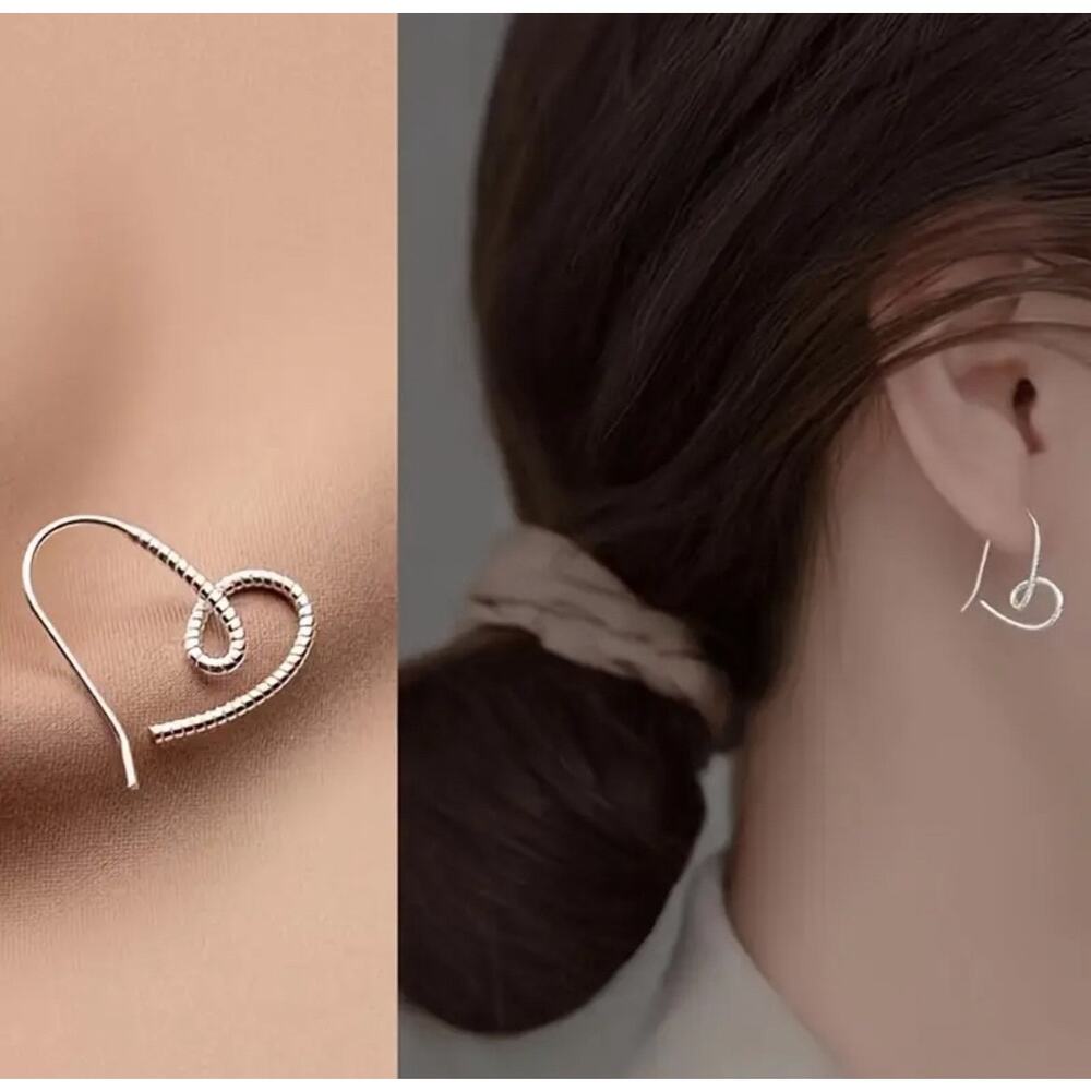 Abstract Heart Geometric Simple And Stylish Golden Heart-shaped Earrings